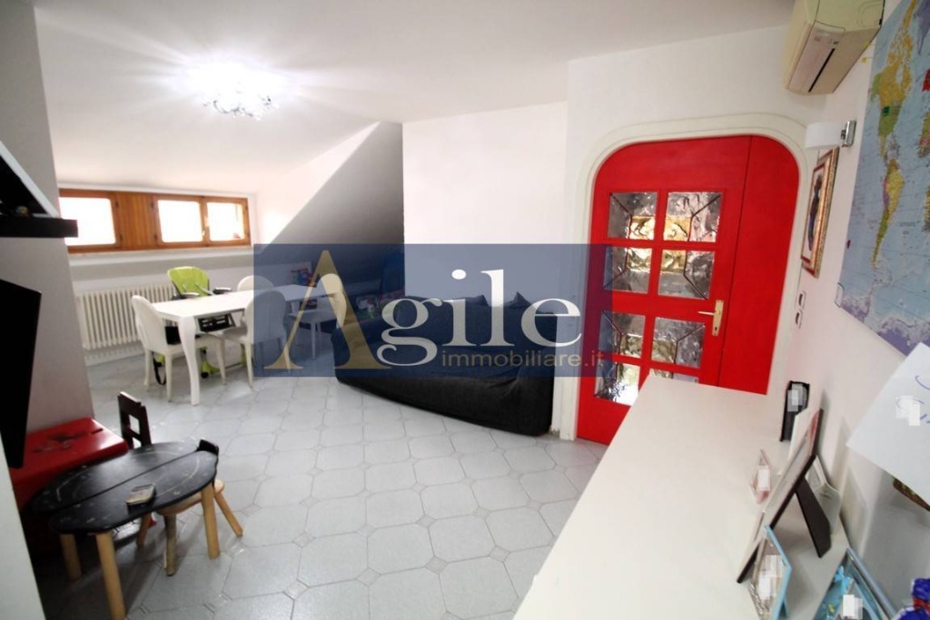 Appartamento in VIA SASSARI, Ascoli Piceno, 5 locali, 1 bagno, 120 m²