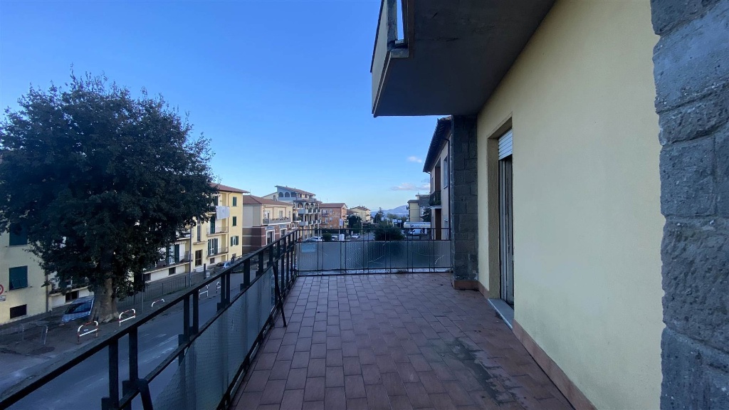 Appartamento in Via cassia, Montefiascone, 6 locali, 2 bagni, 130 m²