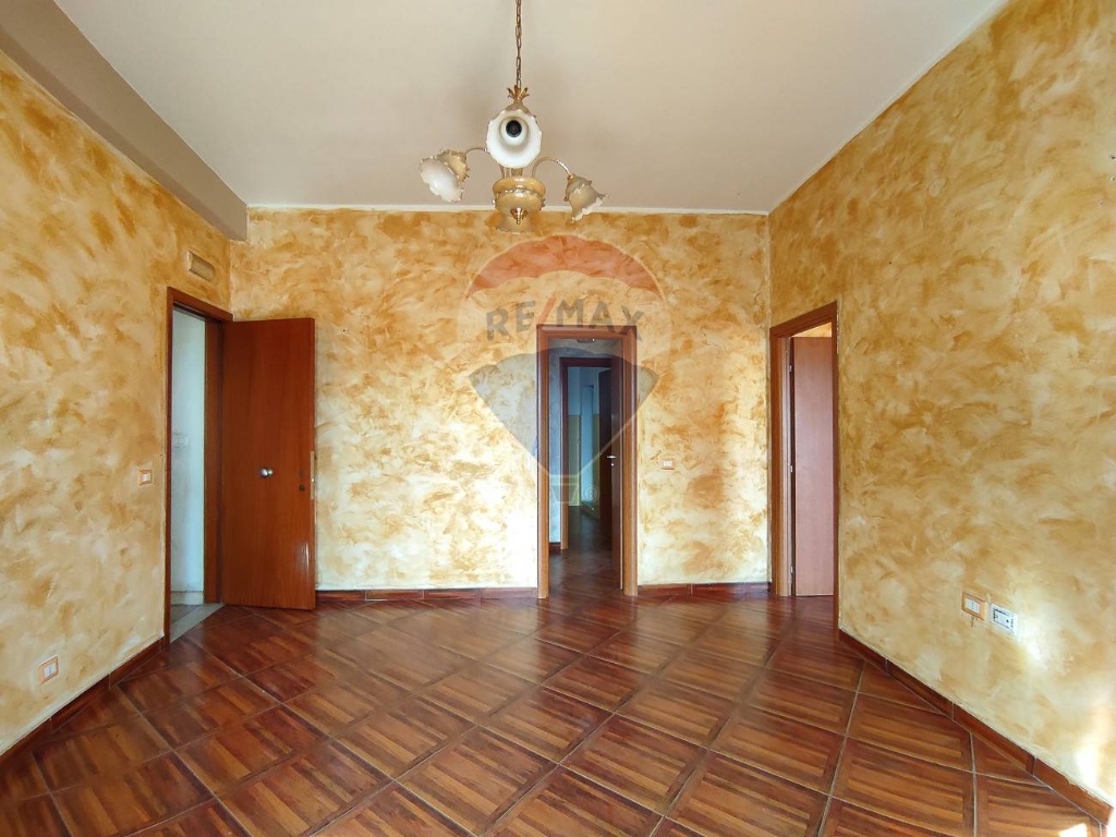Appartamento in Via Mirko, Catania, 5 locali, 1 bagno, 104 m²