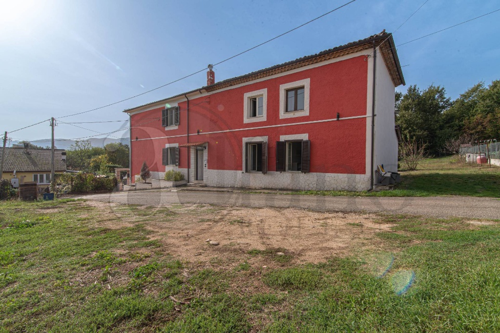 Casa indipendente in Via Palmesi, Patrica, 10 locali, 4 bagni, 220 m²