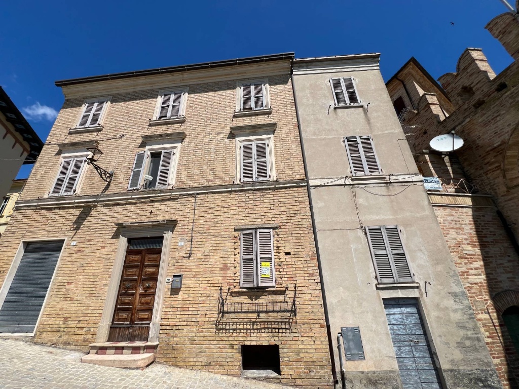 Casa indipendente in Via Porta Marina, Lapedona, 5 locali, 2 bagni