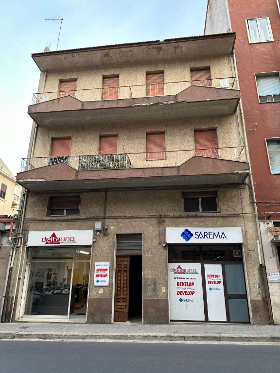 Palazzo in Via Carducci 170, Ragusa, 10 locali, 4 bagni, arredato