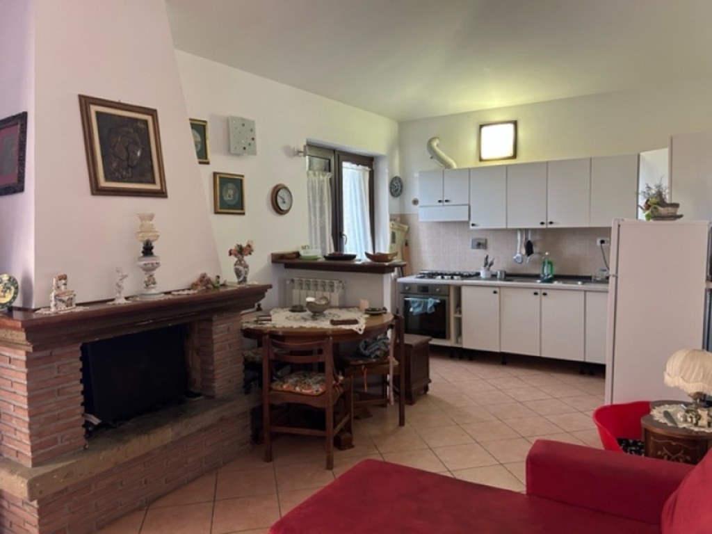 Appartamento in Via Rimessa Roghi, Canale Monterano, 1 bagno, arredato