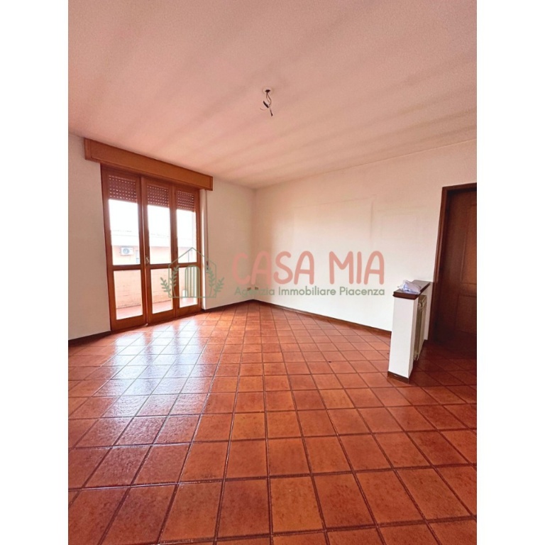 Quadrilocale in Via agazzano, Rottofreno, 1 bagno, arredato, 105 m²