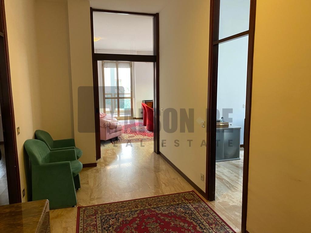 Appartamento in Via Malta 12, Brescia, 8 locali, 2 bagni, 174 m²