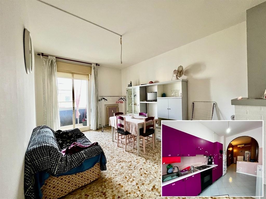 Appartamento in Corso Garibaldi, Alfonsine, 6 locali, 1 bagno, con box