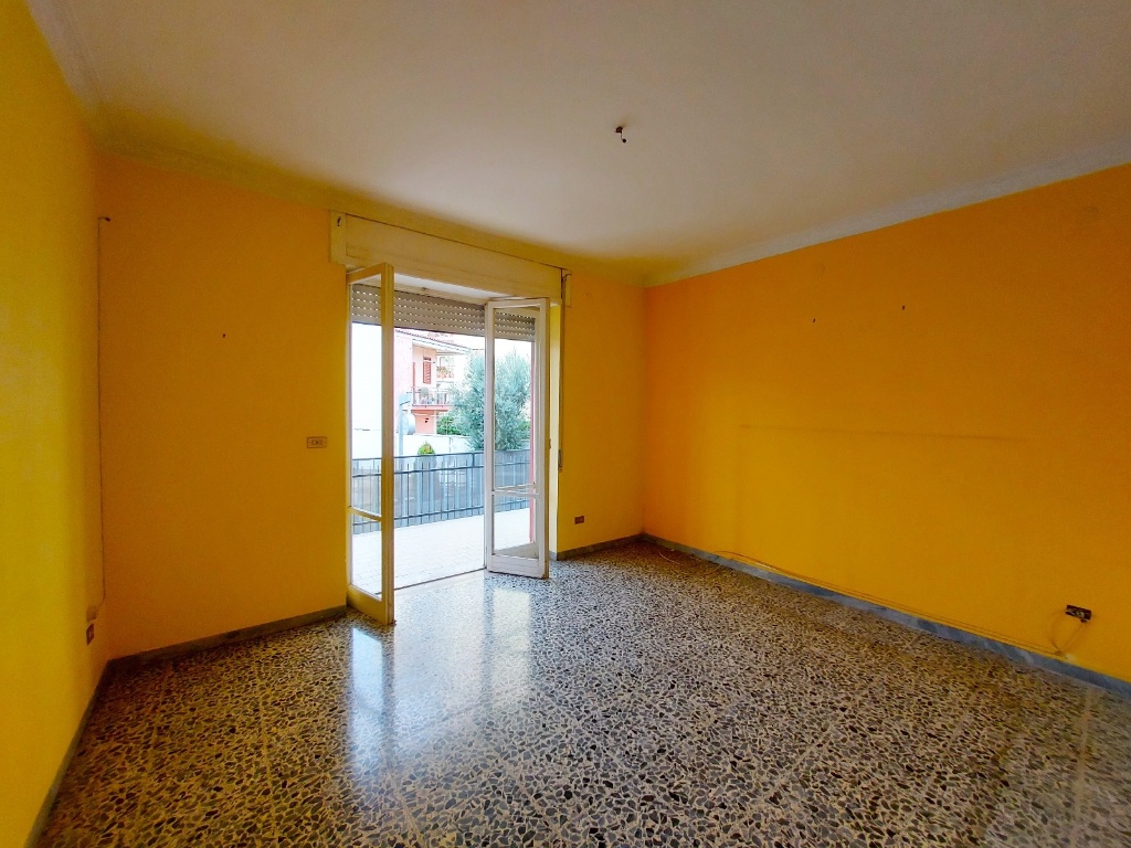 Trilocale a Casalnuovo di Napoli, 1 bagno, 85 m², 1° piano in vendita
