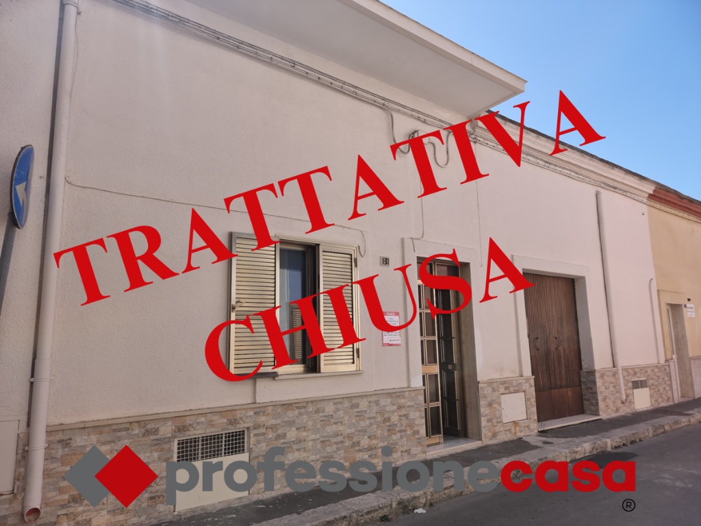 Casa indipendente in Via Carlo Cacace 131, Taranto, 5 locali, 1 bagno