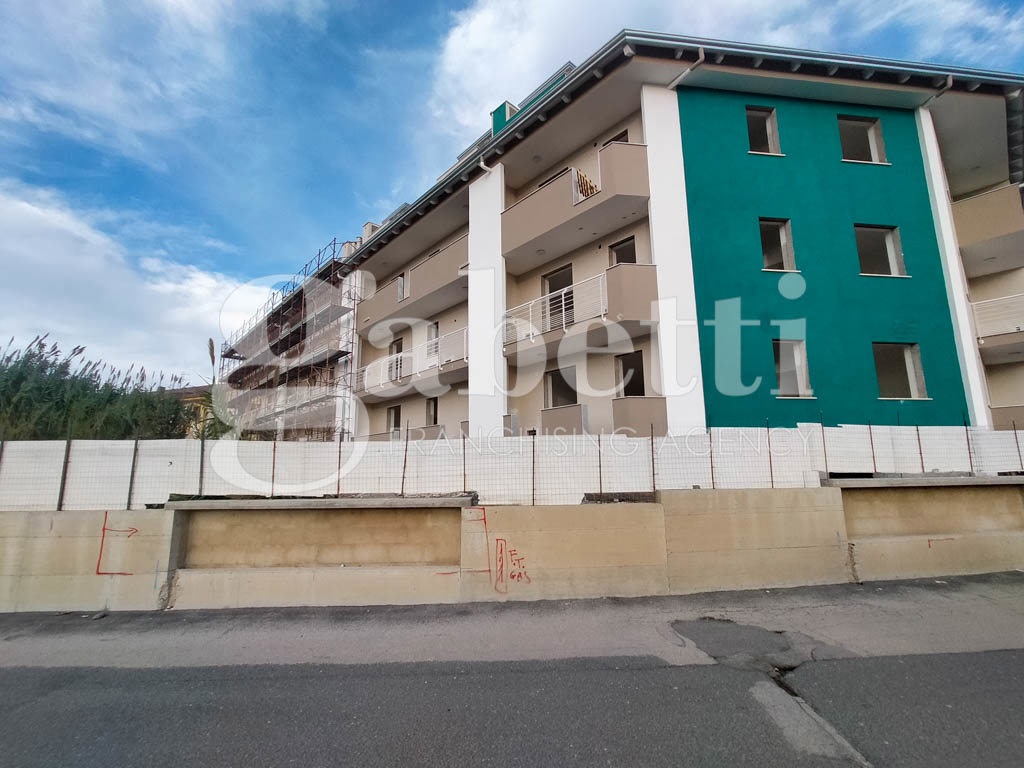 Quadrilocale in Via GROTTA DELL'OLMO SNC, Giugliano in Campania