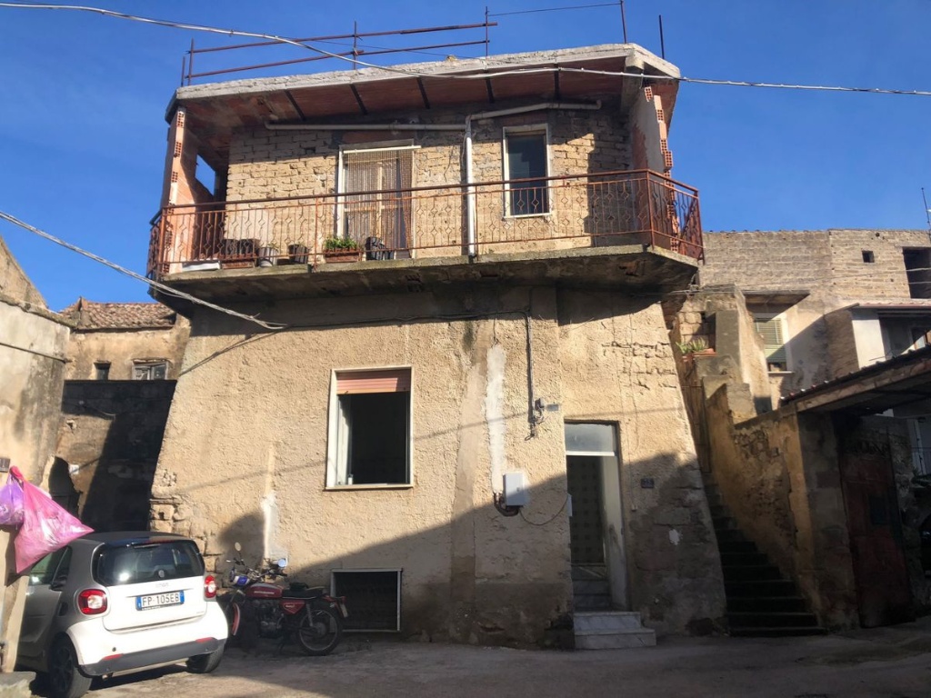 Casa indipendente in Via D'ERRICO 5, Caserta, 5 locali, 2 bagni