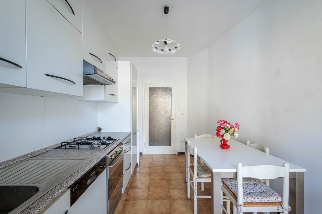 Appartamento in Via Gorizia, Sondrio, 7 locali, 1 bagno, 142 m²