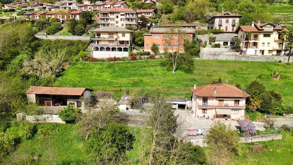 Casa indipendente in Cascina Pedroni 8, Besozzo, 5 locali, 2 bagni