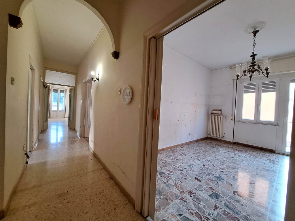 Appartamento in Via Asiago 14, Viterbo, 6 locali, 2 bagni, 140 m²