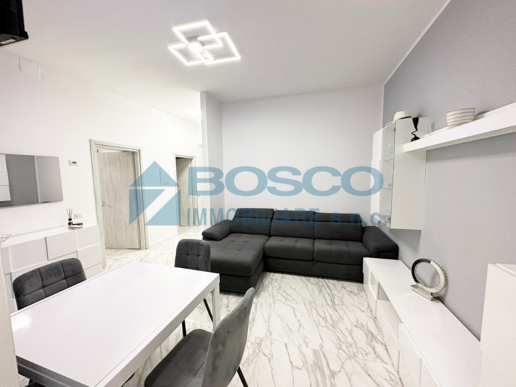 Quadrilocale a La Spezia, 1 bagno, posto auto, arredato, 97 m²