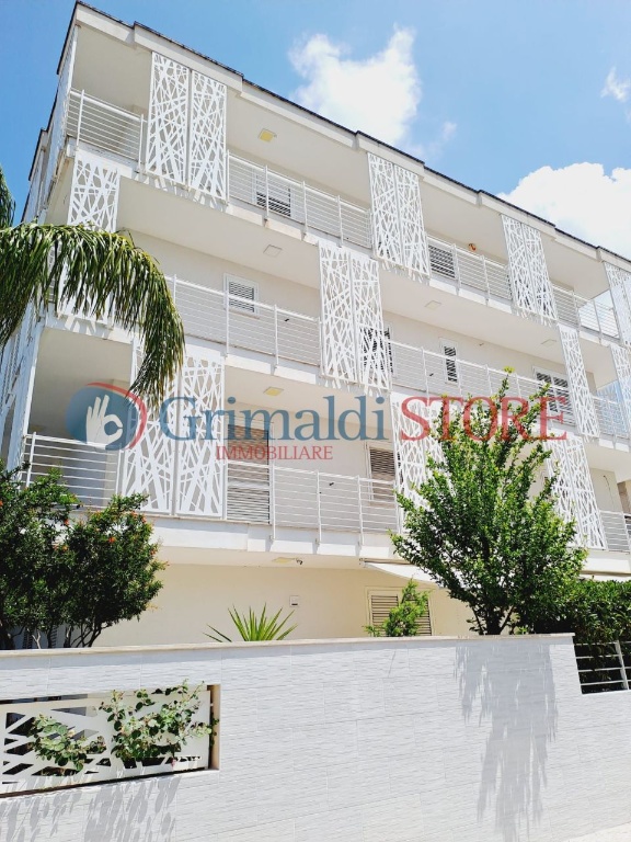 Appartamento in Via Antonio Gramsci 30/A, Lecce, 5 locali, 130 m²