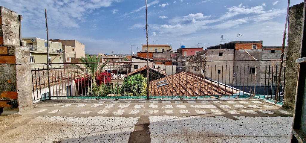 Casa indipendente in Via Renna 45, Paternò, 8 locali, 3 bagni, 160 m²