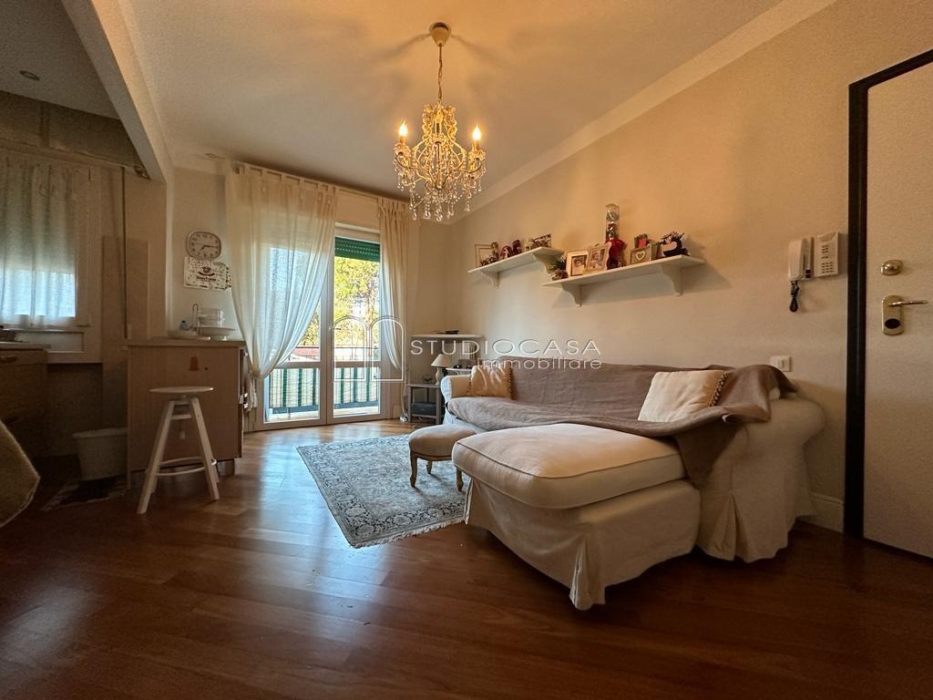 Trilocale a Pisa, 1 bagno, arredato, 70 m², 1° piano in vendita