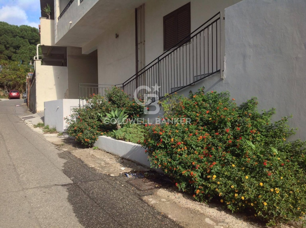 Appartamento in Via Torrente Sant'Agata, Messina, 5 locali, 3 bagni