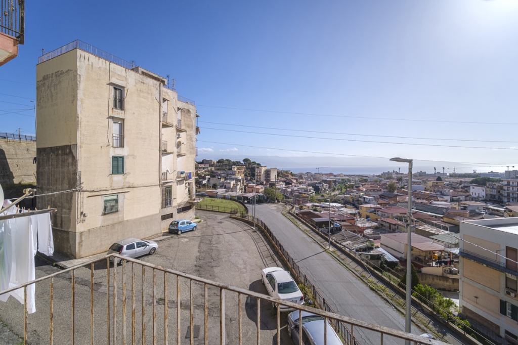 Quadrilocale in Via 38T 2, Messina, 1 bagno, 110 m², 1° piano