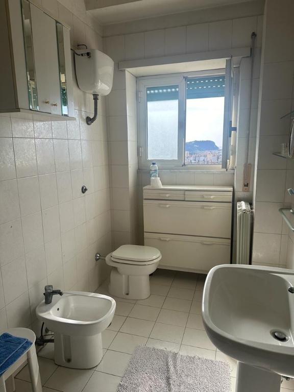 Appartamento in Via Caravaggio, Napoli, 5 locali, 2 bagni, 150 m²
