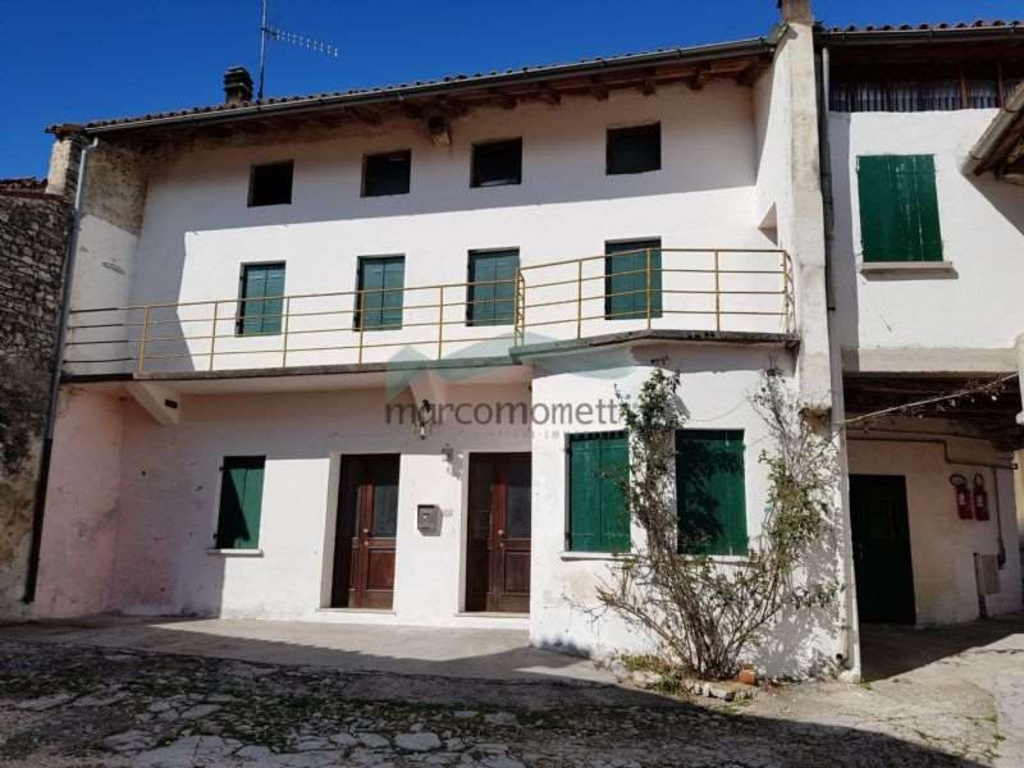 Casa indipendente a Vittorio Veneto, 4 locali, 1 bagno, 140 m²