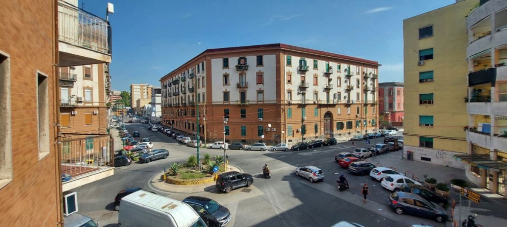 Quadrilocale in Colonnello Carlo Lahalle, Napoli, 1 bagno, 105 m²