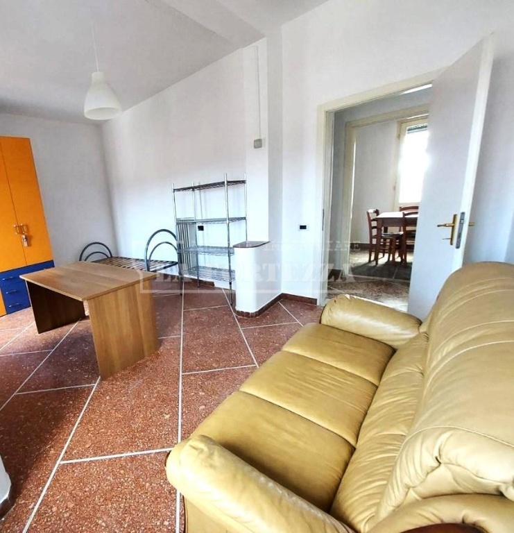 Quadrilocale a Pisa, 1 bagno, arredato, 85 m², 2° piano, buono stato