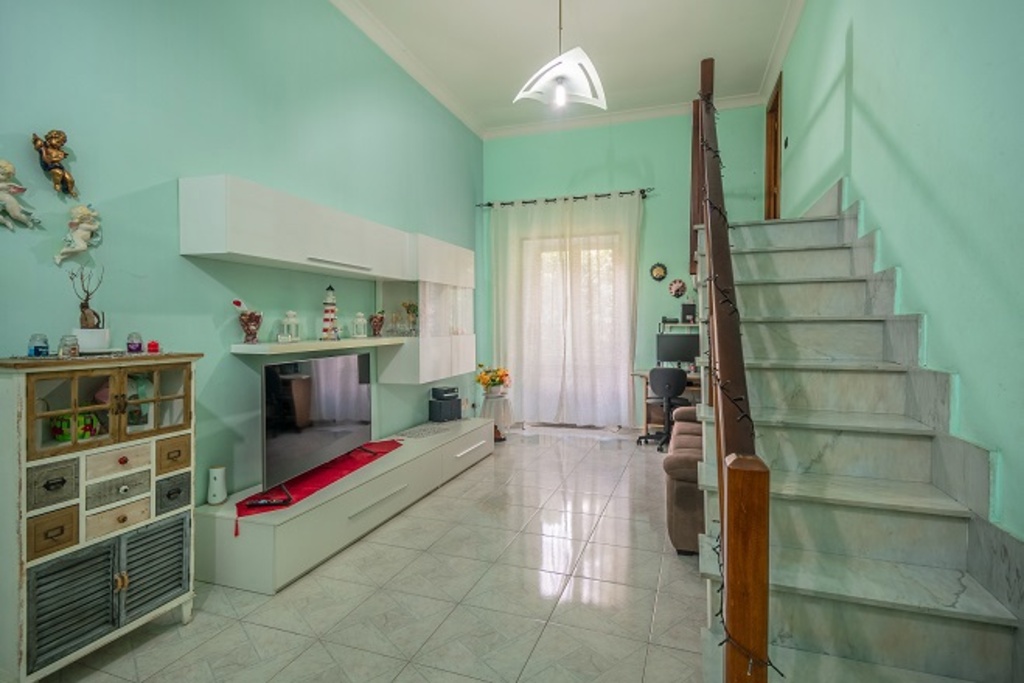 Appartamento in Ponti rossi, Napoli, 6 locali, 2 bagni, 130 m²