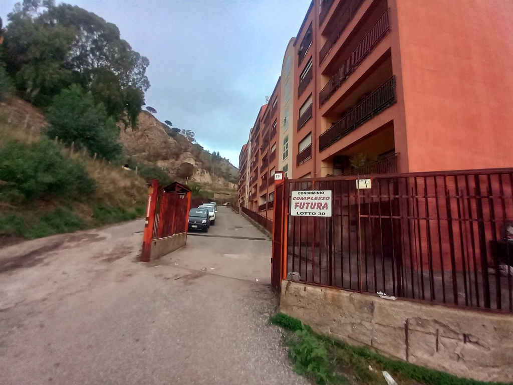 Quadrilocale in CONTRADA CATANESE, Messina, 2 bagni, 115 m², 5° piano