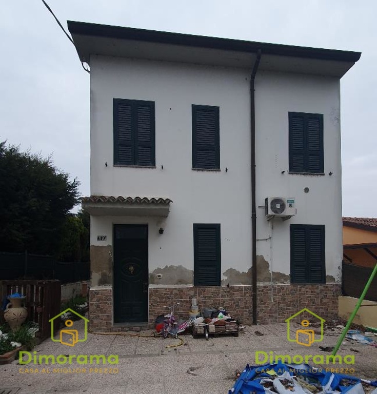 Appartamento in Frazione Sant'Alberto Via Madonna 1, Ravenna, 5 locali