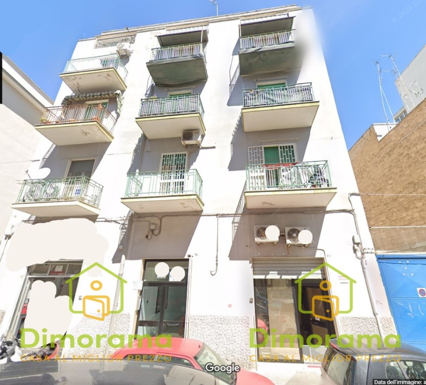 Appartamento in Via Luca De Samuele Cagnazzi 4/A, Bari, 6 locali