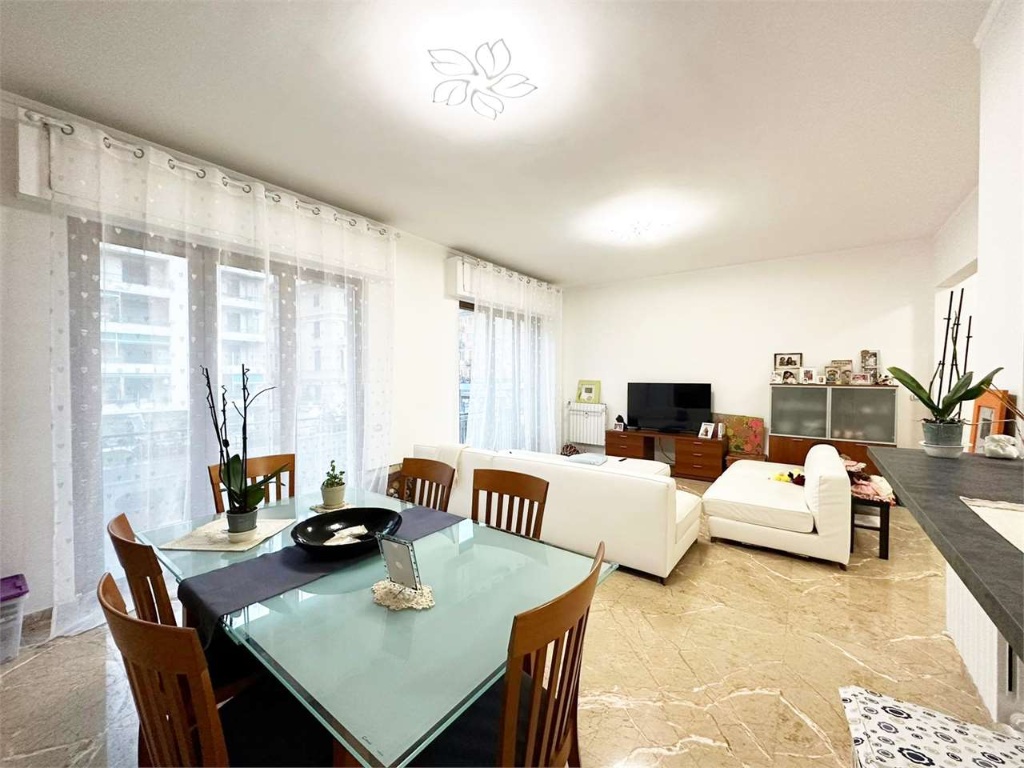 Appartamento in Via Amendola, Rapallo, 5 locali, 3 bagni, 131 m²
