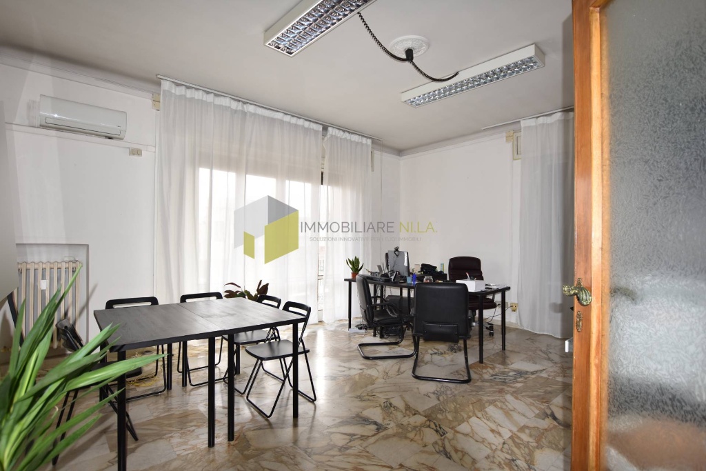 Appartamento in Via Crispi, Pisa, 6 locali, 2 bagni, 170 m², 4° piano