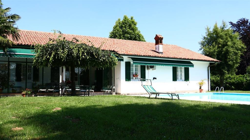 Villa a Miradolo Terme, 5 locali, 3 bagni, giardino privato, 300 m²