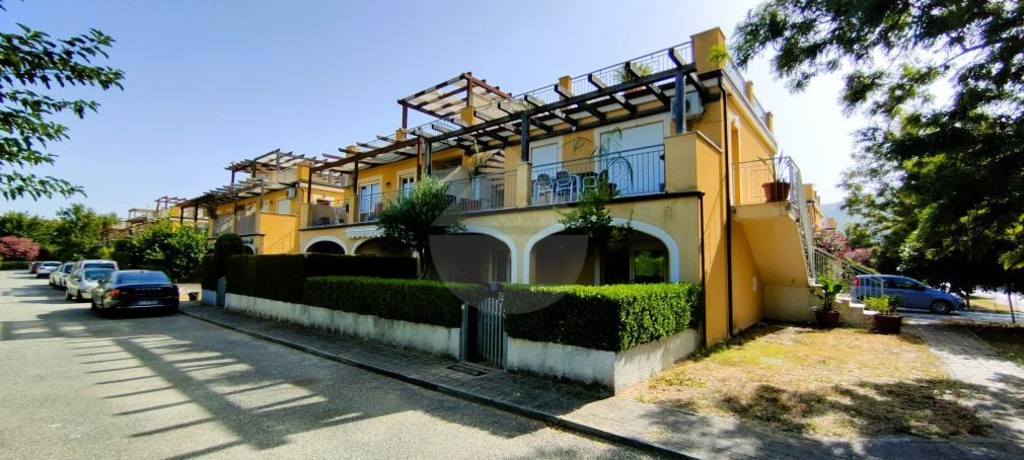 Trilocale in Contrada Difesa, Pizzo, 2 bagni, giardino privato, 69 m²