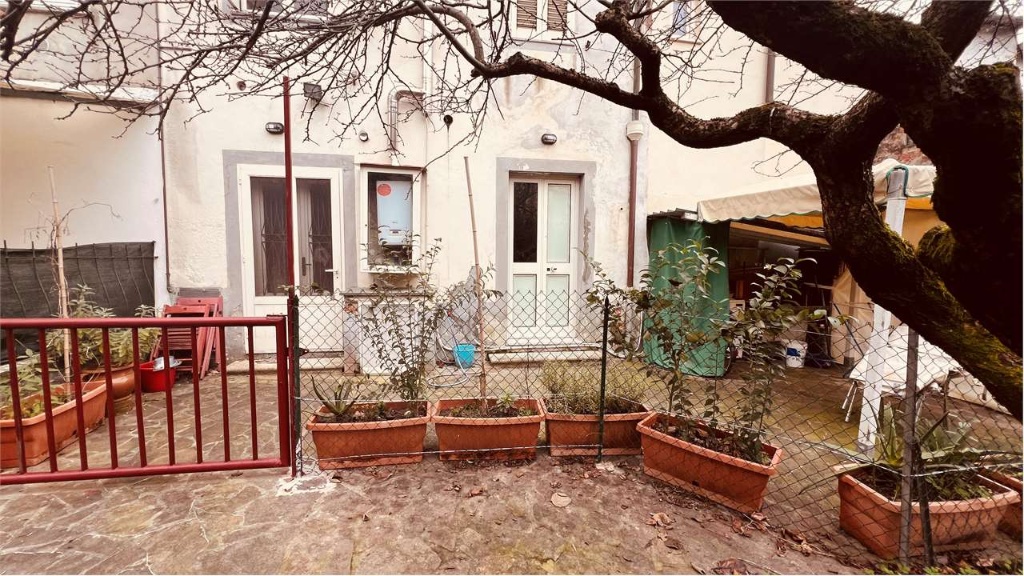 Bilocale in Via paoletti 71F, Lucca, 1 bagno, giardino privato, 70 m²