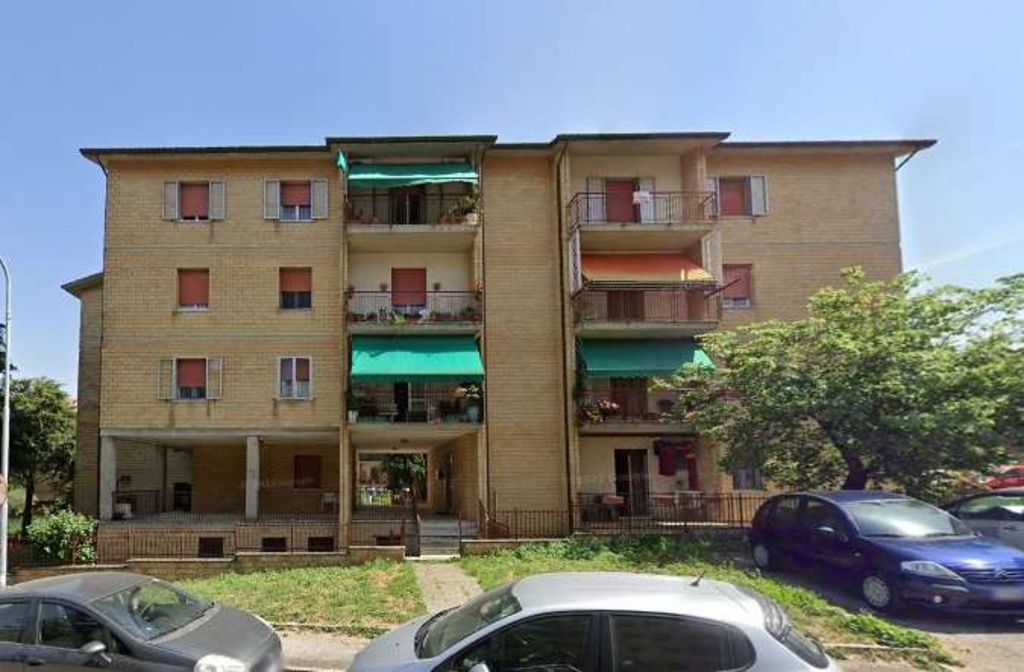 Appartamento in Via Aldo Moro, Recanati, 5 locali, 2 bagni, 122 m²