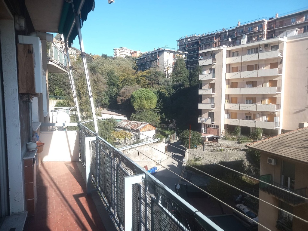 Appartamento in Via Carlo Bonanni, Genova, 6 locali, 1 bagno, 77 m²