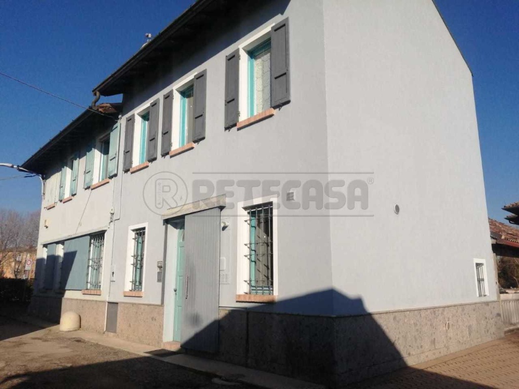 Casa semindipendente in Via Castel Manzano, Castelleone, 3 locali