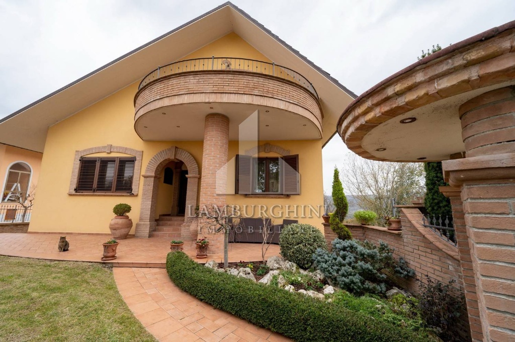 Villa in San donato, Fabriano, 7 locali, 4 bagni, giardino privato