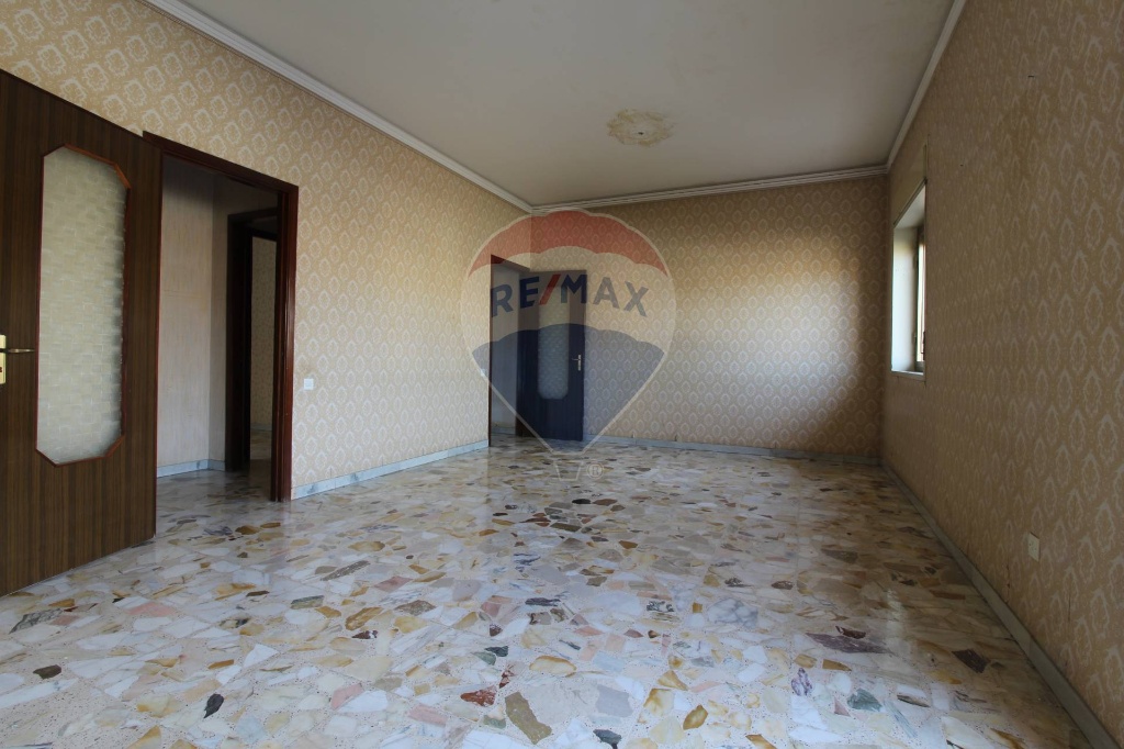 Appartamento in Via Ferrara, Misterbianco, 6 locali, 2 bagni, 150 m²