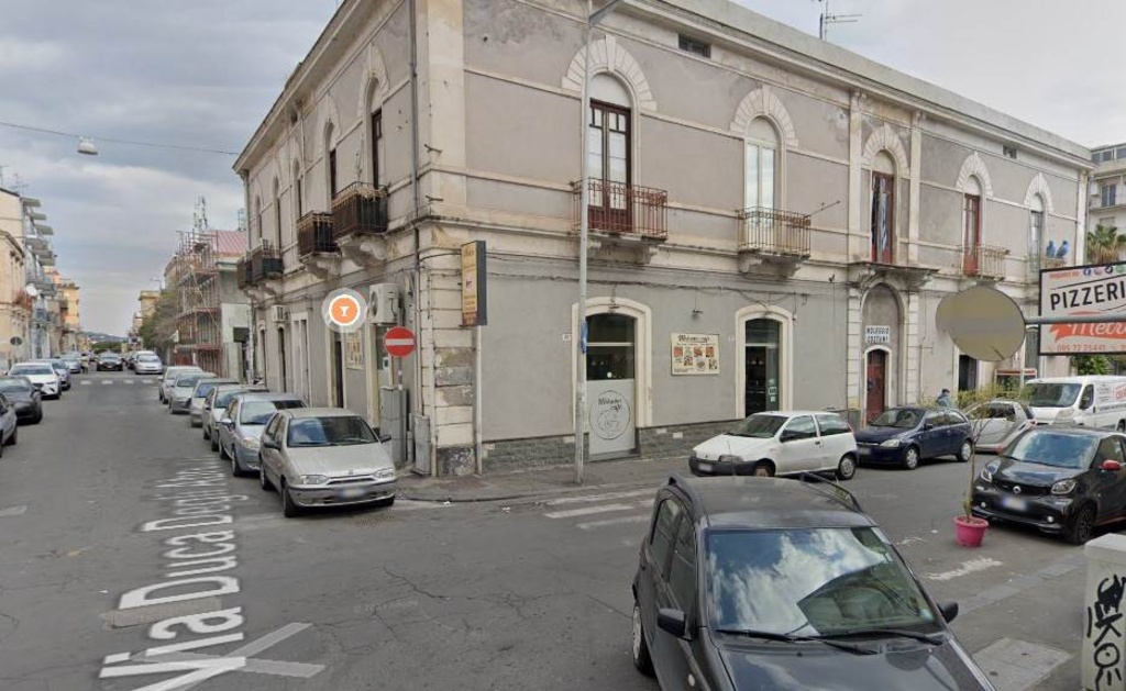Appartamento in Via Vezzosi 34 34, Catania, 6 locali, 1 bagno, 212 m²