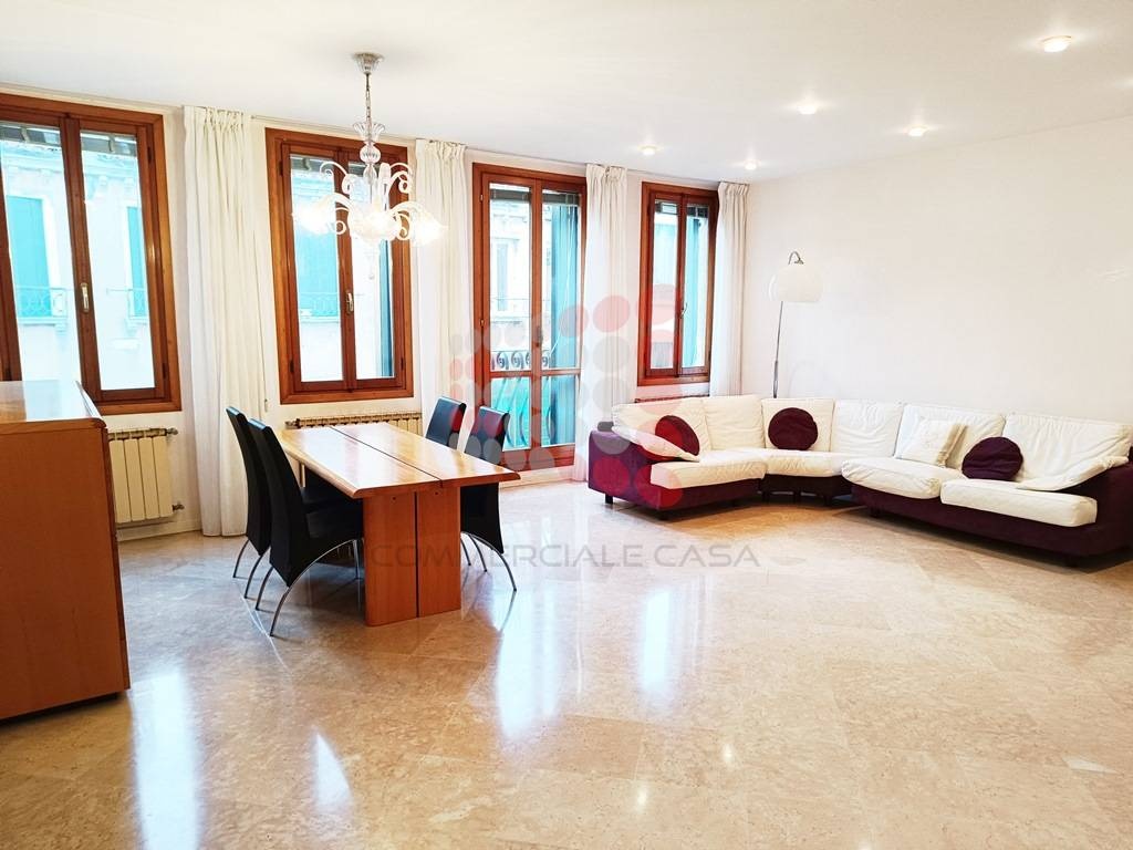 Appartamento in San Polo, Venezia, 9 locali, 4 bagni, 226 m²