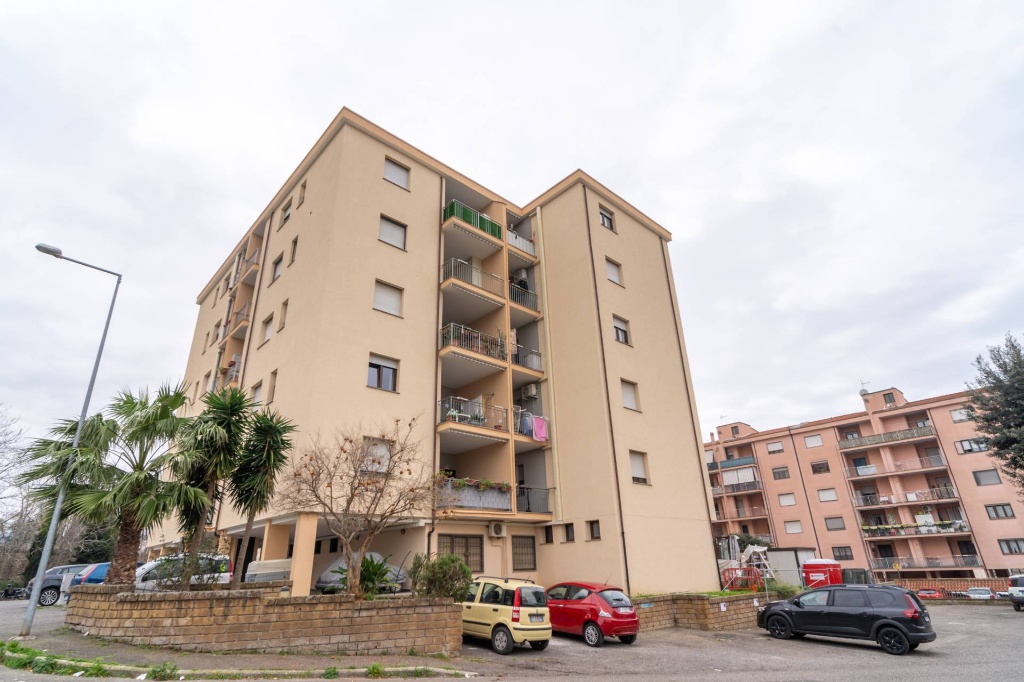 Appartamento in Via Giovanni Falcone, Tarquinia, 5 locali, 2 bagni