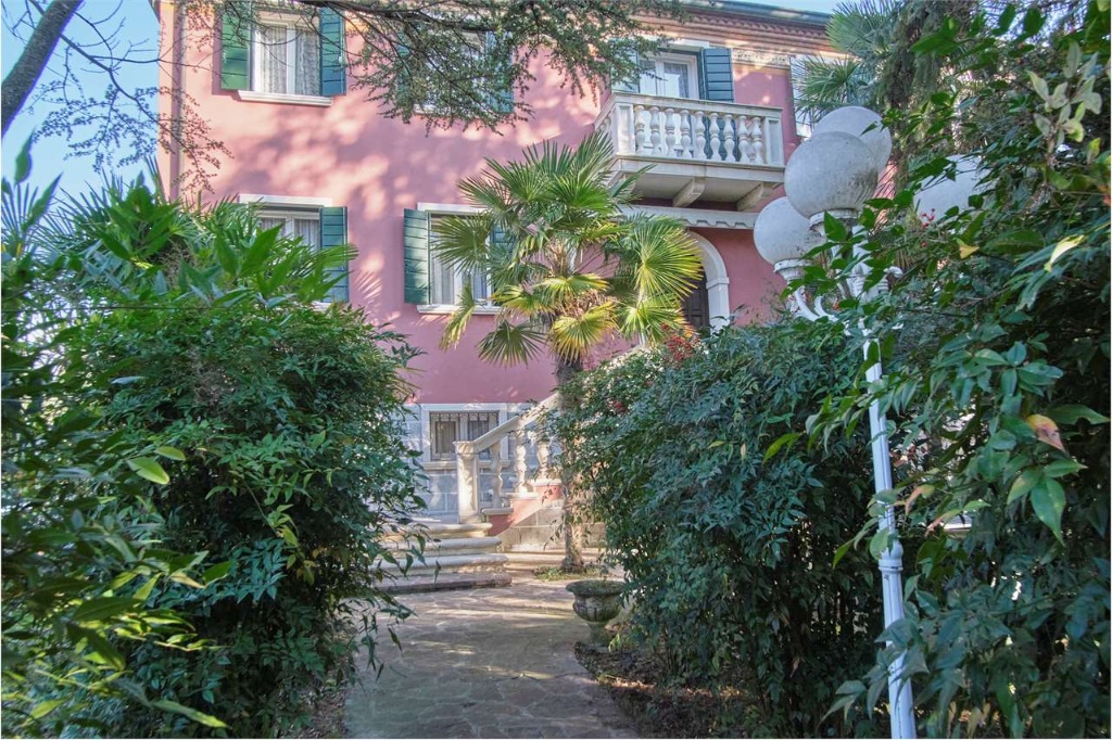 Villa in Via Fosson, San Stino di Livenza, 12 locali, 3 bagni, garage