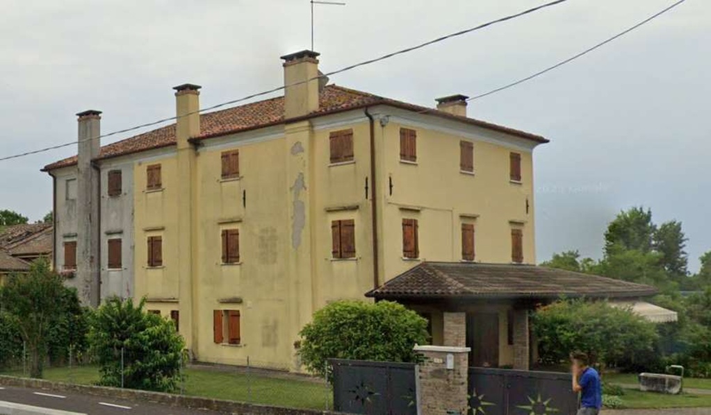 Casa indipendente in Via Altinia, Mogliano Veneto, 10 locali, 283 m²