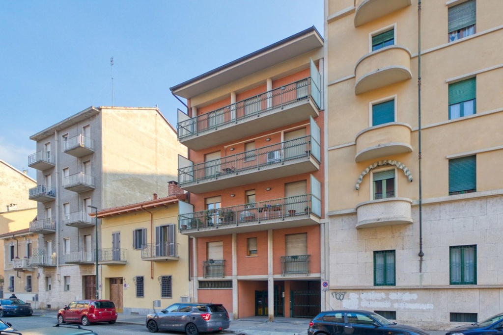 Quadrilocale in Via genola 6, Torino, 2 bagni, giardino in comune