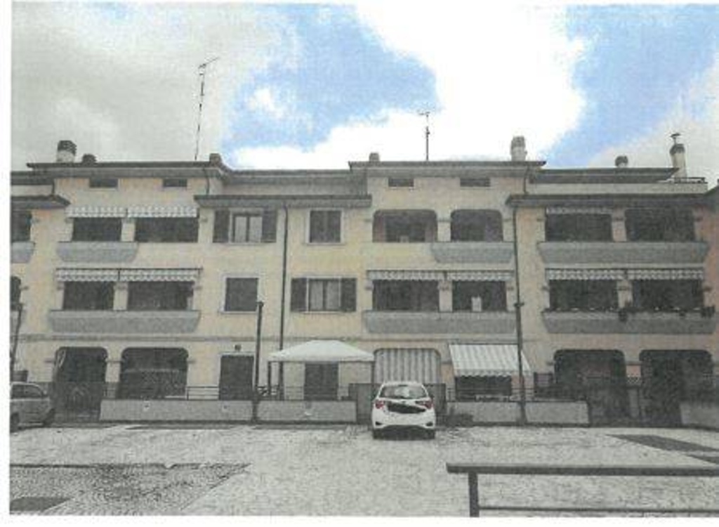 Mansarda in Via VINCENZO DA FILICAIA 99, Prato, 4 locali, 2 bagni