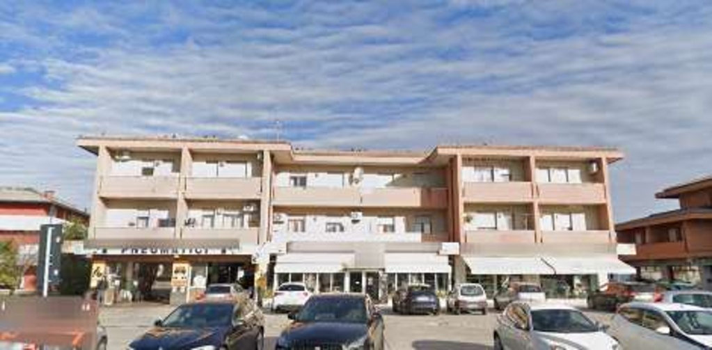 Appartamento in Via Monte Grappa, Caerano di San Marco, 6 locali