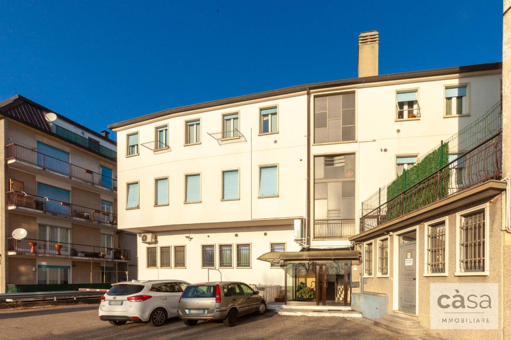 Quadrilocale in Via Rovereto, Varese, 1 bagno, 102 m², 1° piano